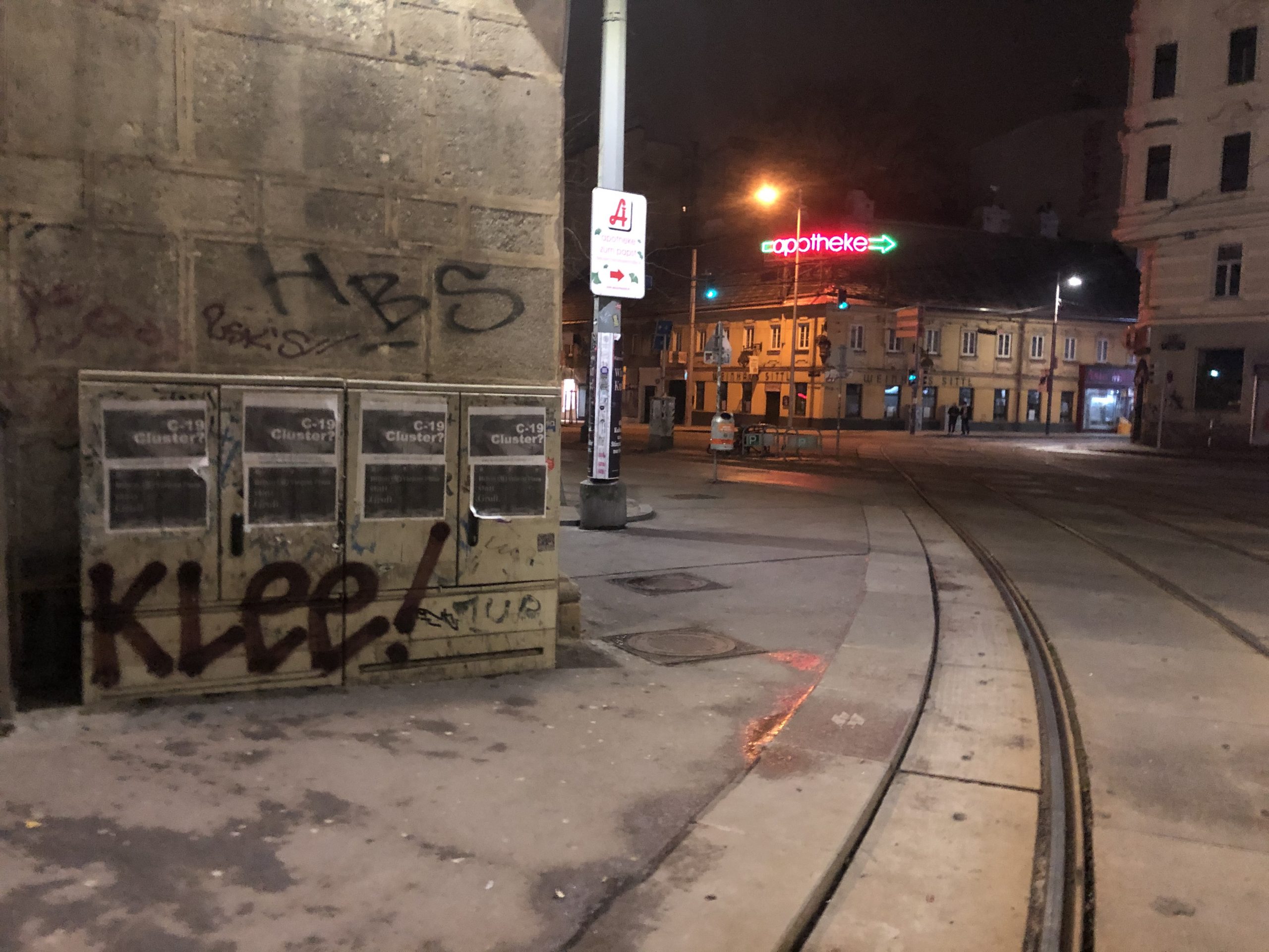 Öffnet die Hotels! Plakatieraktion in ganz Wien